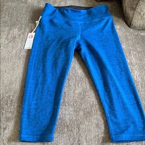 NWT Mandela Capri Workout Leggings - Size Medium